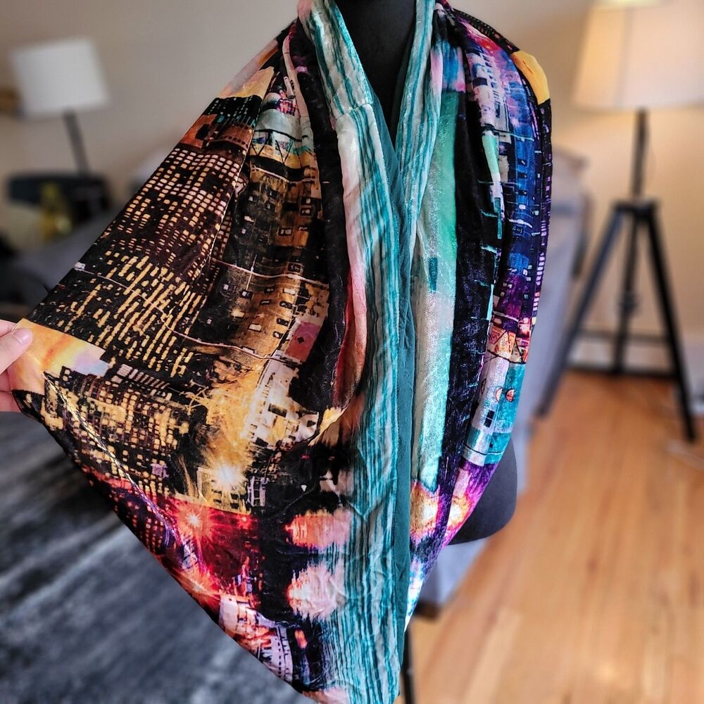 Cynthia Rowley Multicolor City Landscape Infinity Scarf One Size Fits All EUC